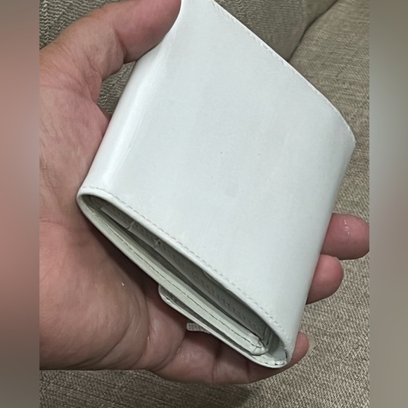 Versace - Gianni Versace vintage white leather Bi folded wallet - Picture 3 of 11